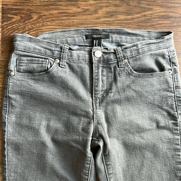 Forever 21 Gray Skinny Jeans | Gray Denim | Gray Skinny Jeans - Picture 2 of 5